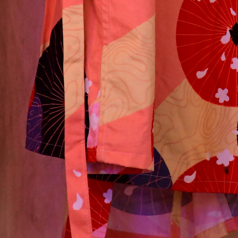 Kimono à pois rouges, photo 3
